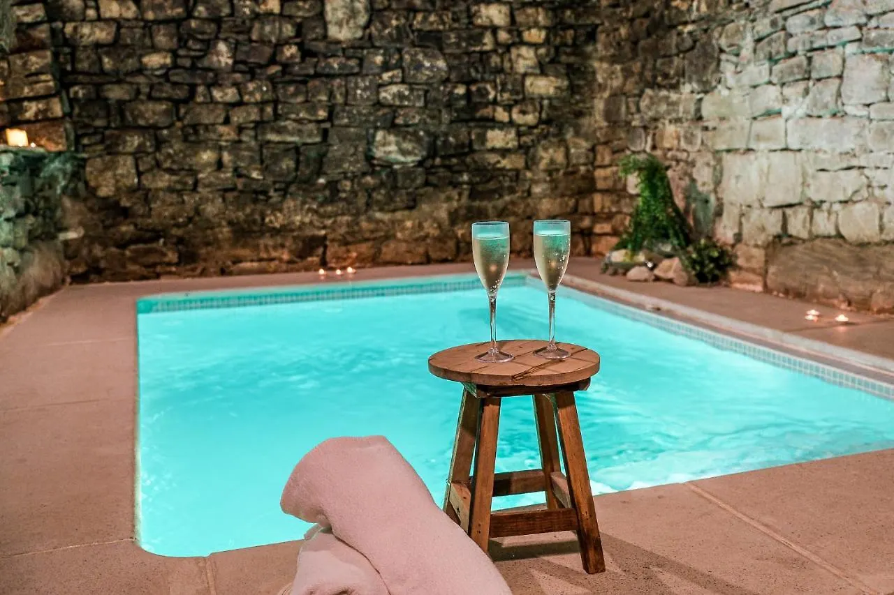El Forn De Freixenet Con Servicios De Un Hotel Lleida Spanien