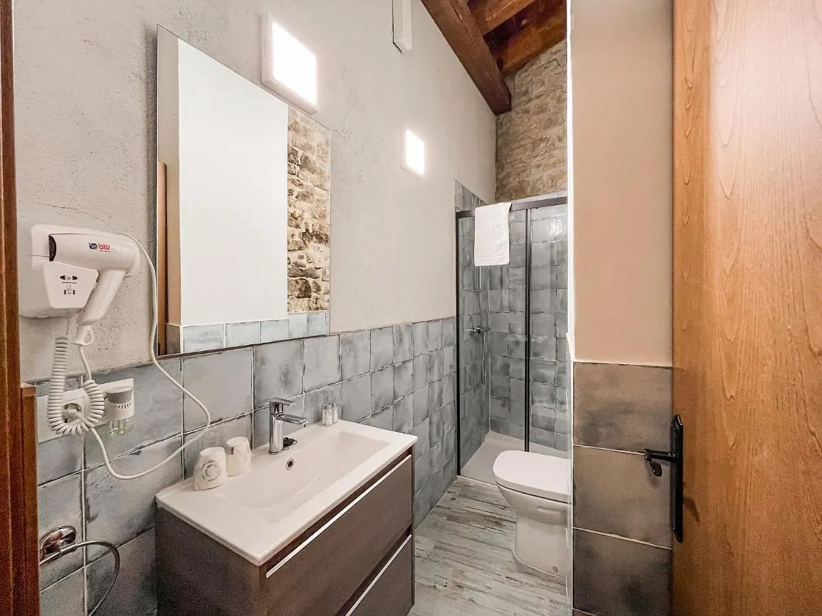 El Forn De Freixenet Con Servicios De Un Hotel Lleida